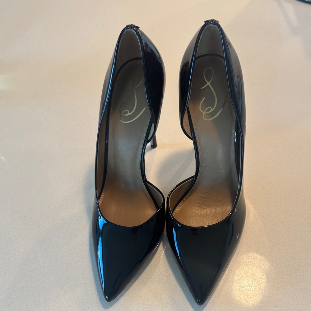 Sam Edelma Patent leather pump